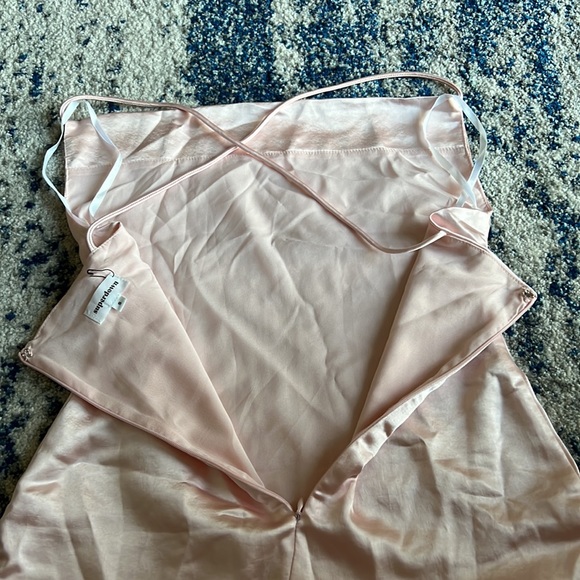 ❌SOLD❌superdown Billie Drape Midi Dress in Blush pink Small - Picture 10 of 12